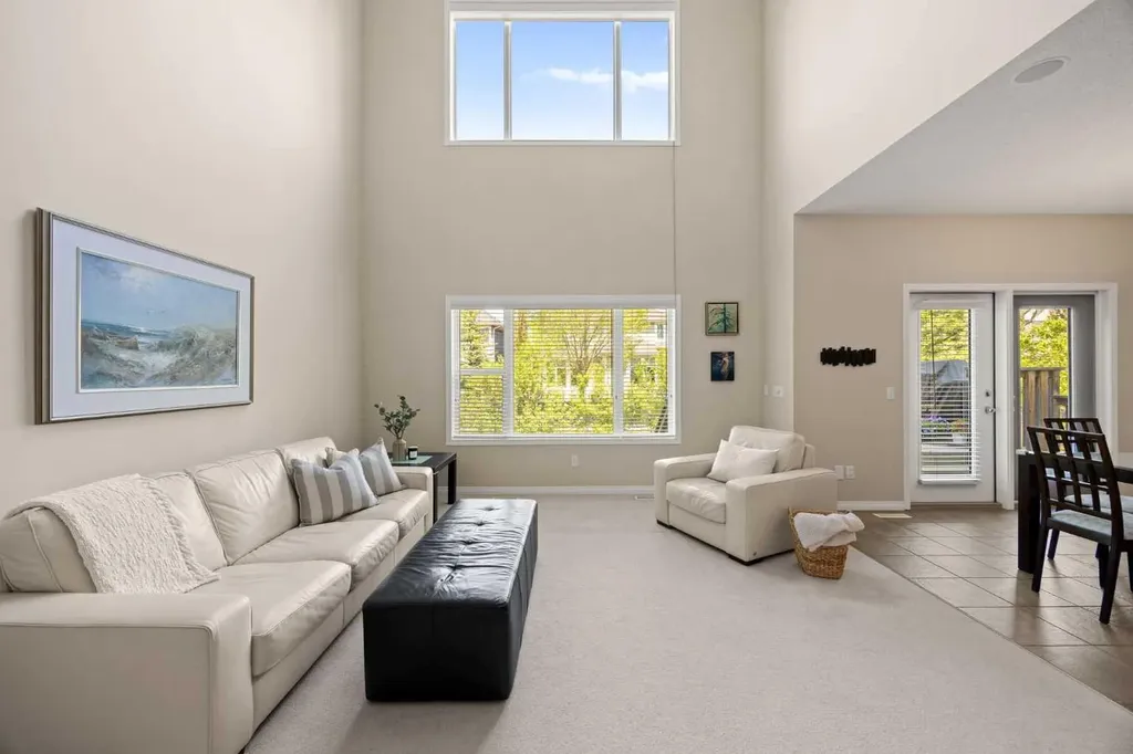218 Wentworth Park SW Calgary AB T3H 5B4
