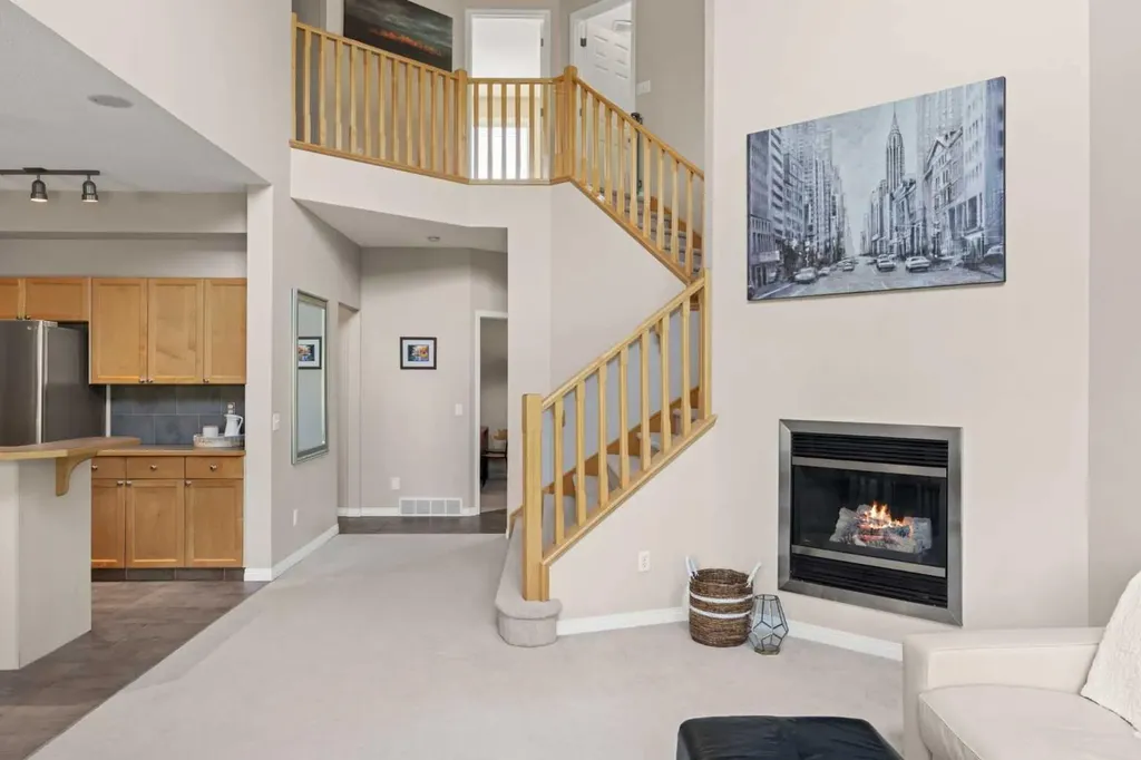 218 Wentworth Park SW Calgary AB T3H 5B4