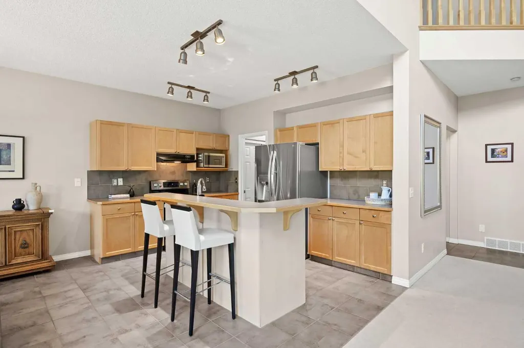 218 Wentworth Park SW Calgary AB T3H 5B4