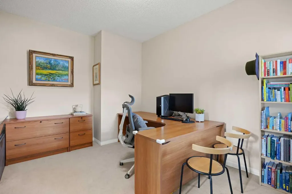 218 Wentworth Park SW Calgary AB T3H 5B4