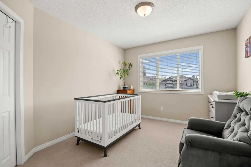 218 Wentworth Park SW Calgary AB T3H 5B4