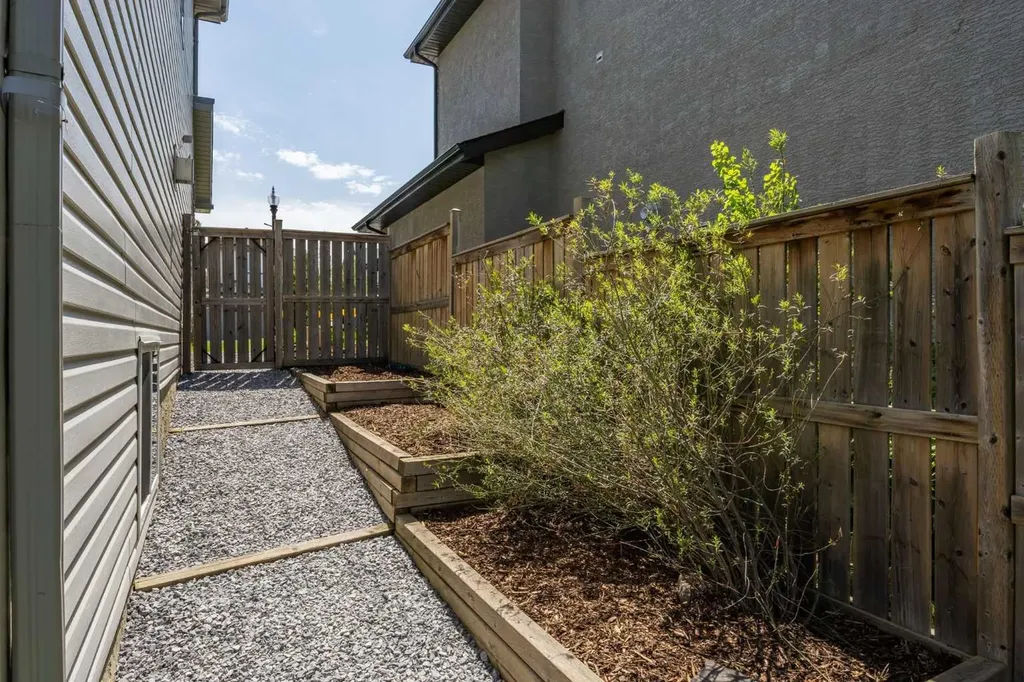 218 Wentworth Park SW Calgary AB T3H 5B4