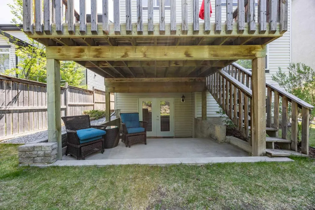 218 Wentworth Park SW Calgary AB T3H 5B4