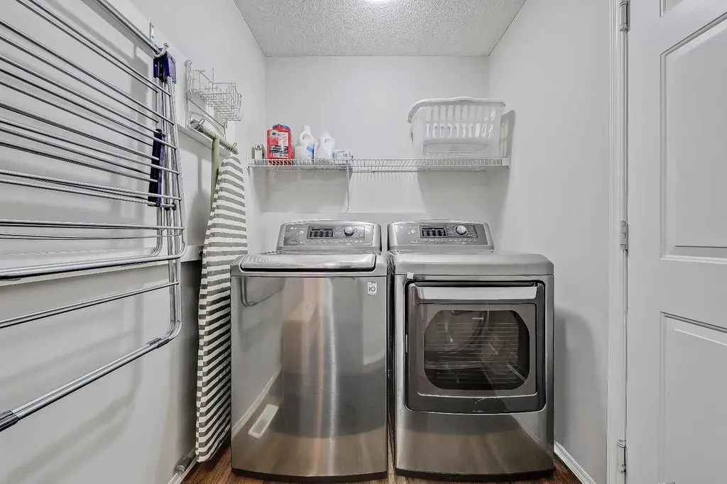 36 Mt Selkirk Close SE Calgary AB T2Z 2R6