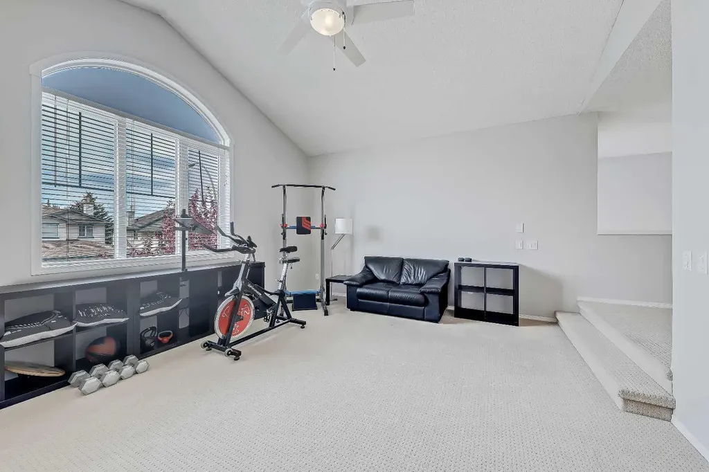36 Mt Selkirk Close SE Calgary AB T2Z 2R6