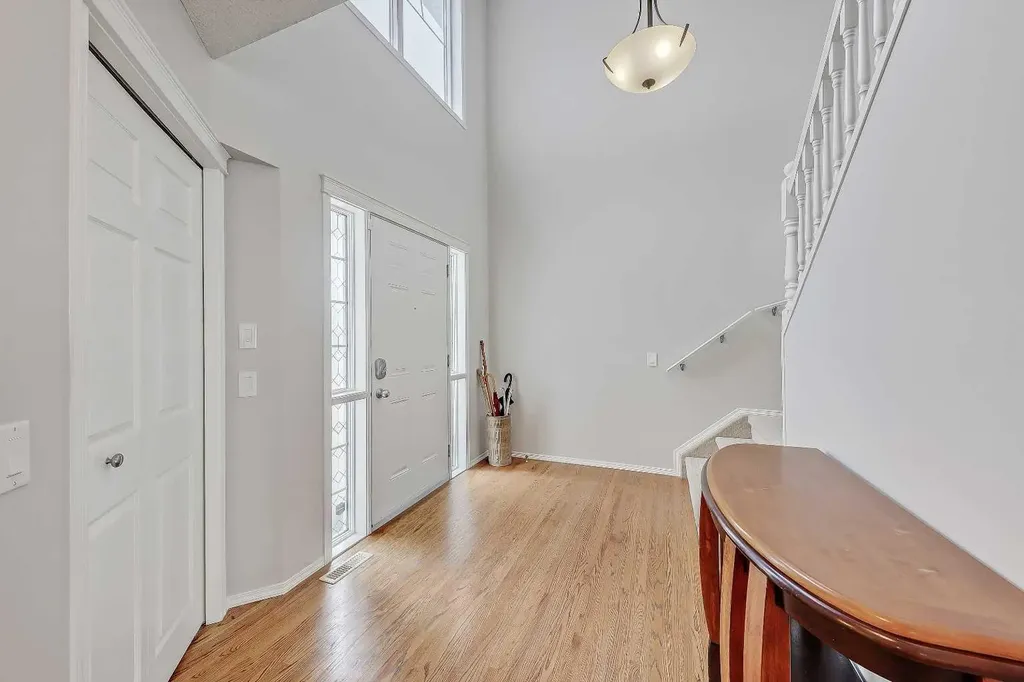 36 Mt Selkirk Close SE Calgary AB T2Z 2R6