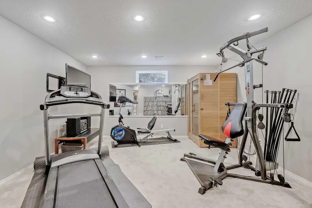 36 Mt Selkirk Close SE Calgary AB T2Z 2R6