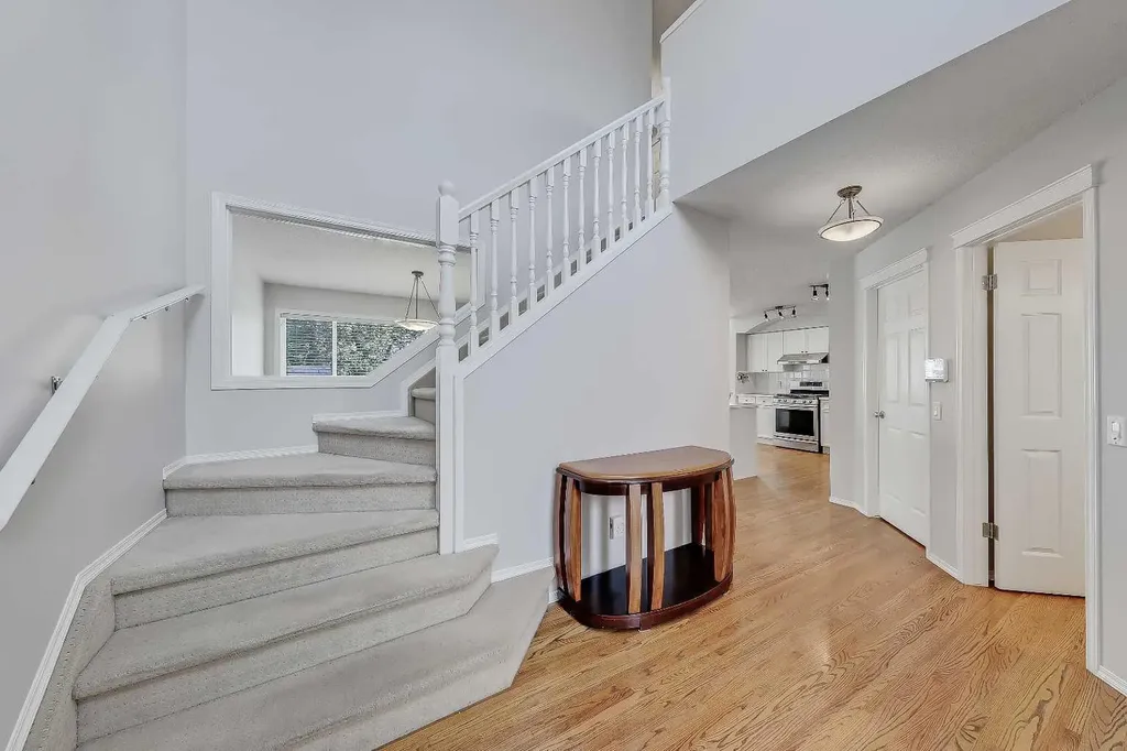 36 Mt Selkirk Close SE Calgary AB T2Z 2R6
