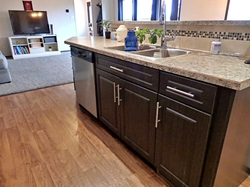 5007 44 Avenue Vermilion AB T9X 0A9