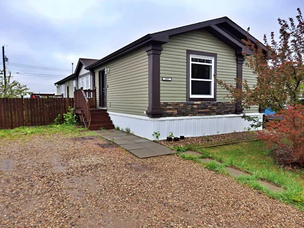 5007 44 Avenue Vermilion AB T9X 0A9