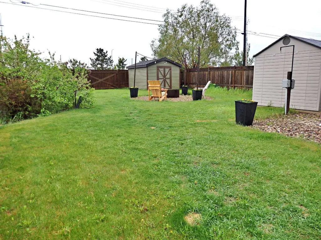 5007 44 Avenue Vermilion AB T9X 0A9