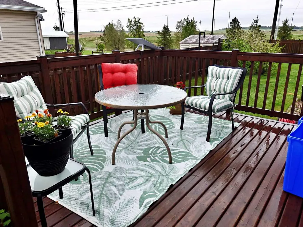 5007 44 Avenue Vermilion AB T9X 0A9