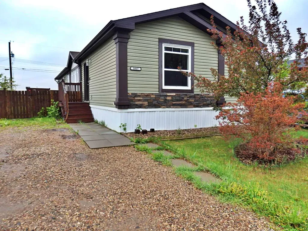 5007 44 Avenue Vermilion AB T9X 0A9