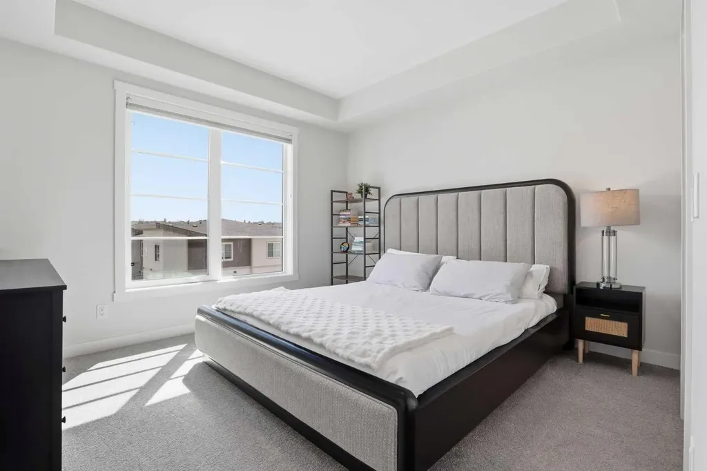 2117 81 Street SW Calgary AB T3H 6H5