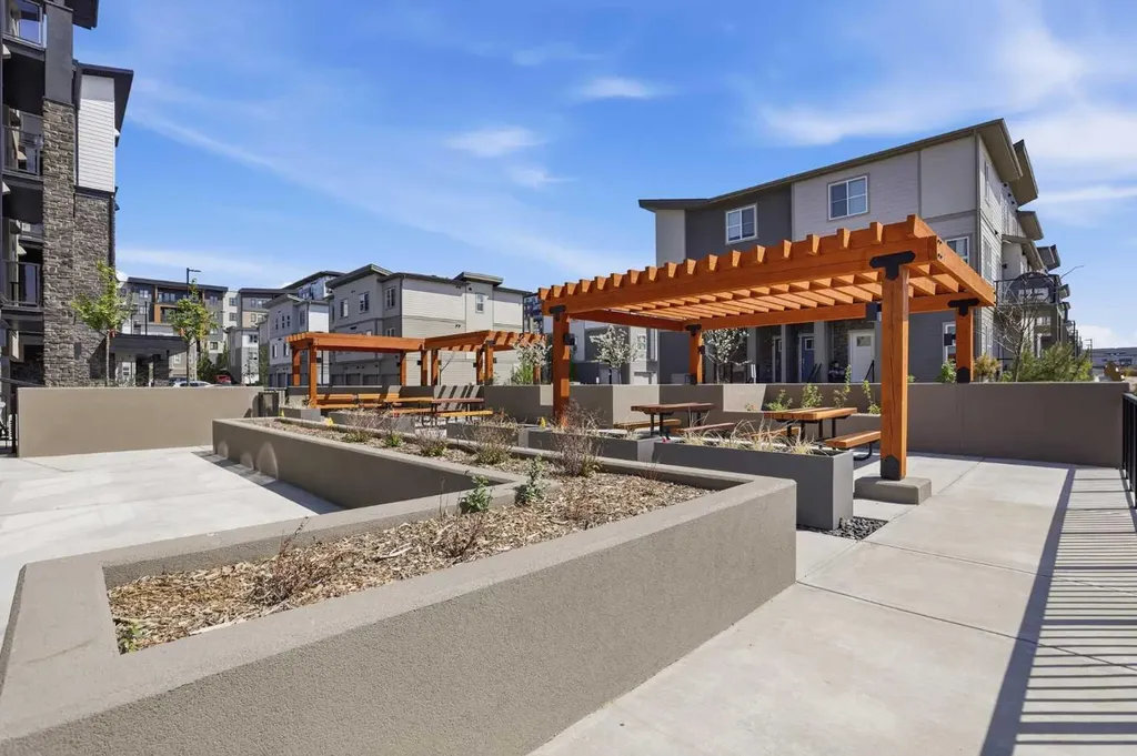 2117 81 Street SW Calgary AB T3H 6H5