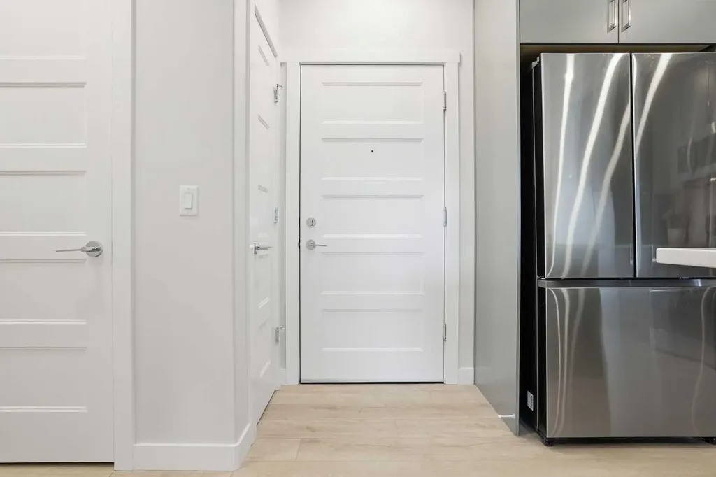 2117 81 Street SW Calgary AB T3H 6H5