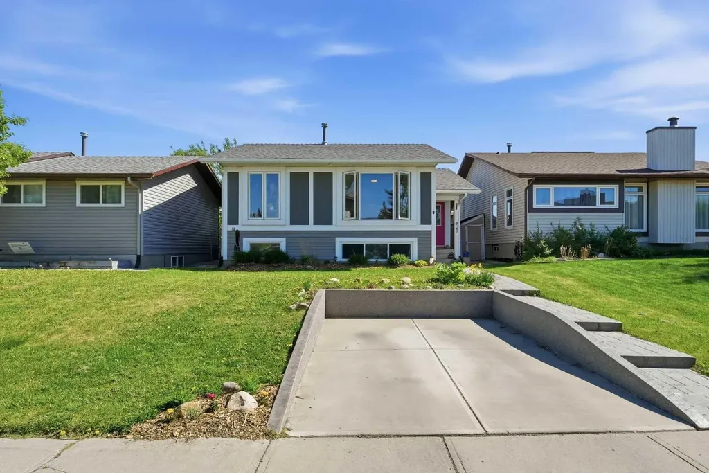 420 Summerwood Place SE Airdrie AB T4B1W7