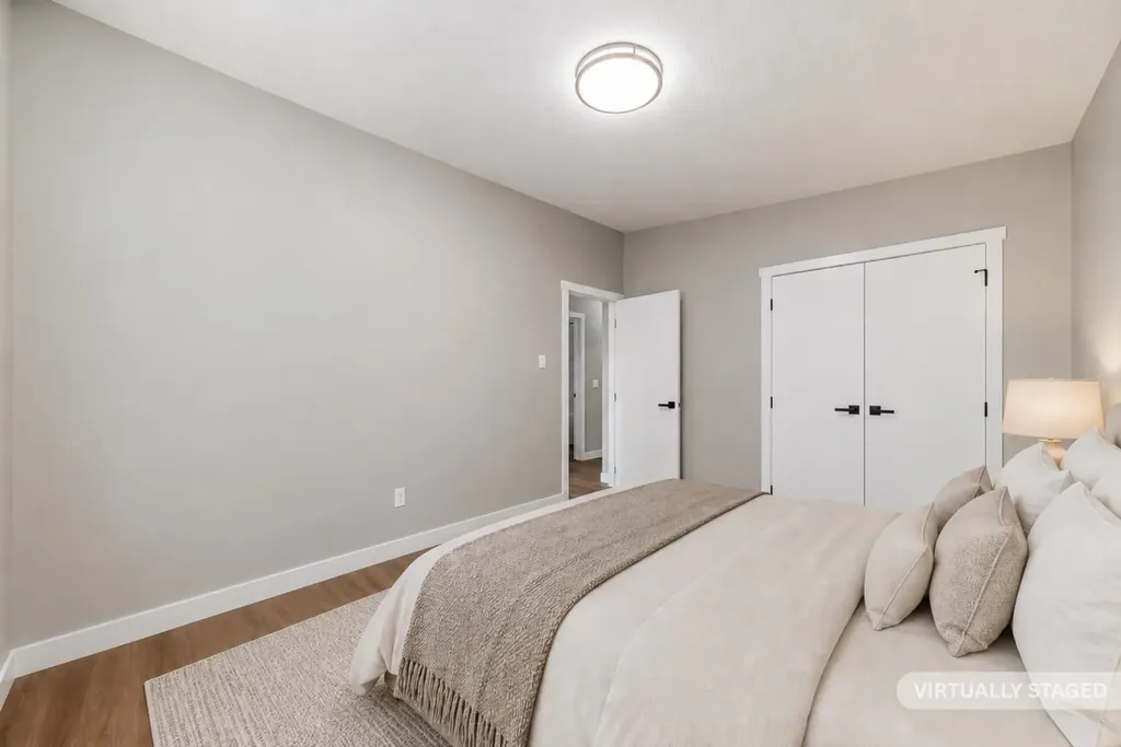 1635 24 Avenue NW Calgary AB T2M 1Y7