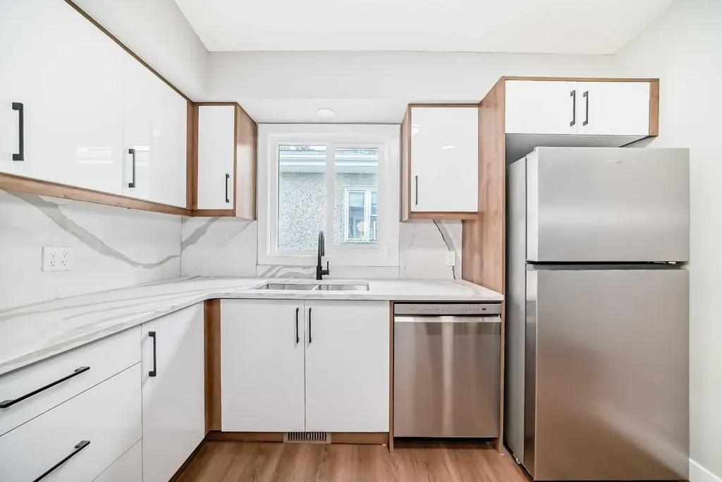 1635 24 Avenue NW Calgary AB T2M 1Y7