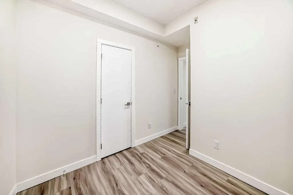 15 Skyview Point Crescent Calgary AB T3N 2T1