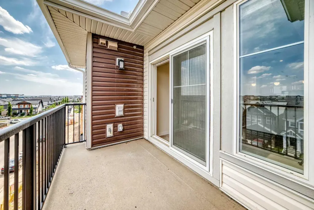 15 Skyview Point Crescent Calgary AB T3N 2T1