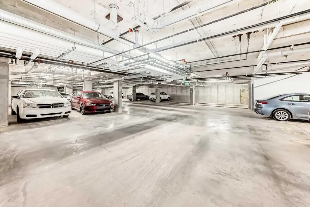 15 Skyview Point Crescent Calgary AB T3N 2T1