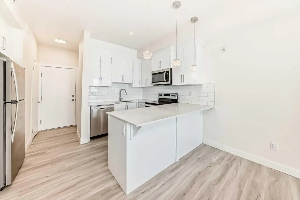 15 Skyview Point Crescent Calgary AB T3N 2T1