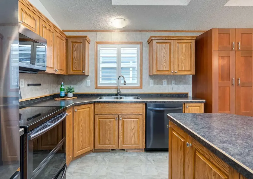 99 Arbour Lake Road NW Calgary AB T3G 4E4