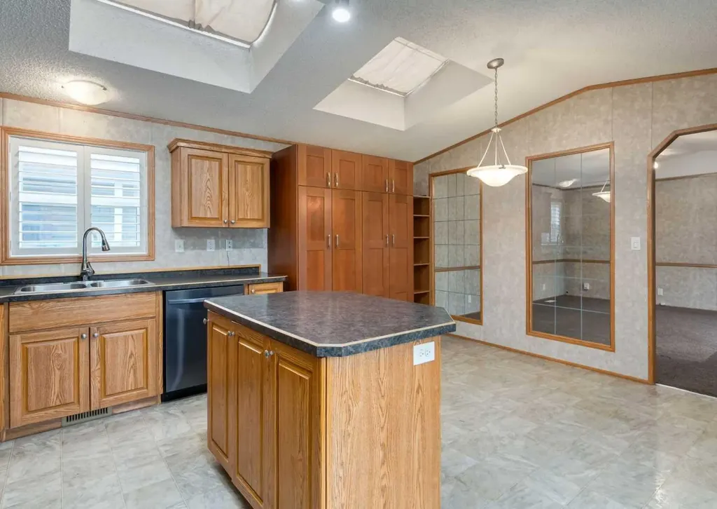 99 Arbour Lake Road NW Calgary AB T3G 4E4