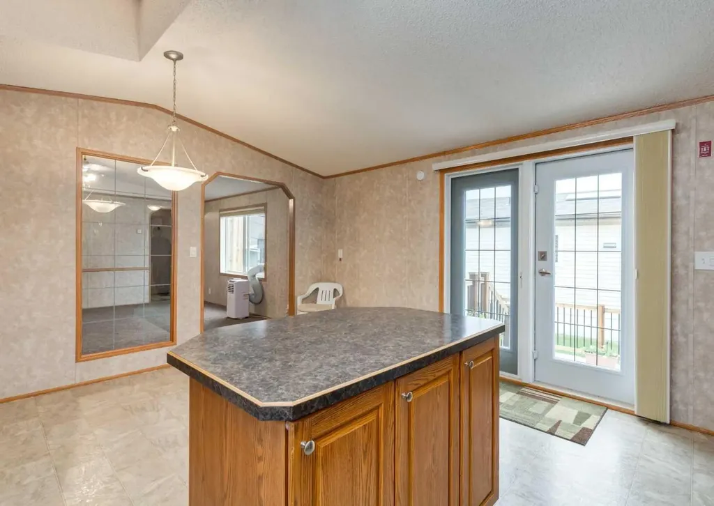99 Arbour Lake Road NW Calgary AB T3G 4E4