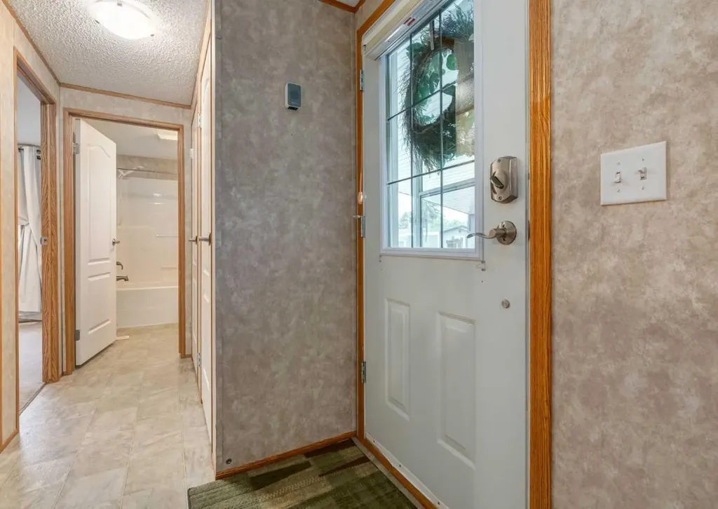 99 Arbour Lake Road NW Calgary AB T3G 4E4