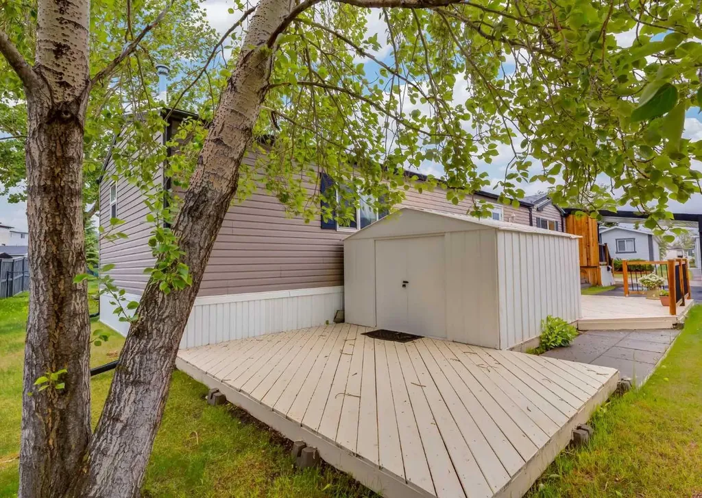 99 Arbour Lake Road NW Calgary AB T3G 4E4