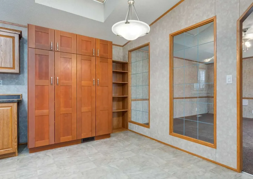 99 Arbour Lake Road NW Calgary AB T3G 4E4