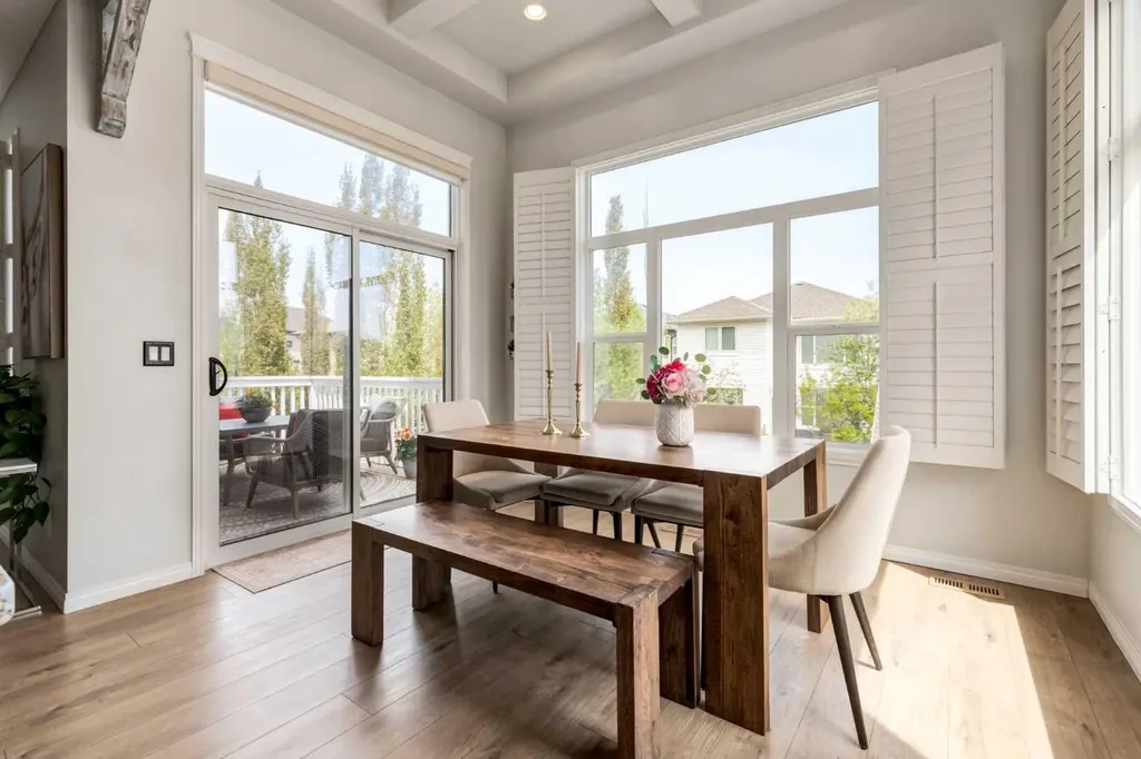 16A Tusslewood Drive NW Calgary AB T3L 0B1