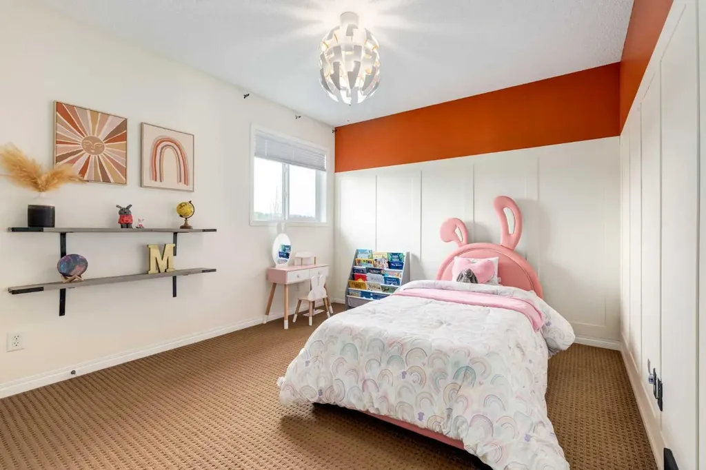 16A Tusslewood Drive NW Calgary AB T3L 0B1