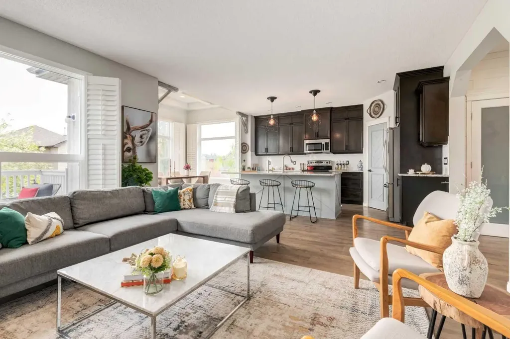 16A Tusslewood Drive NW Calgary AB T3L 0B1