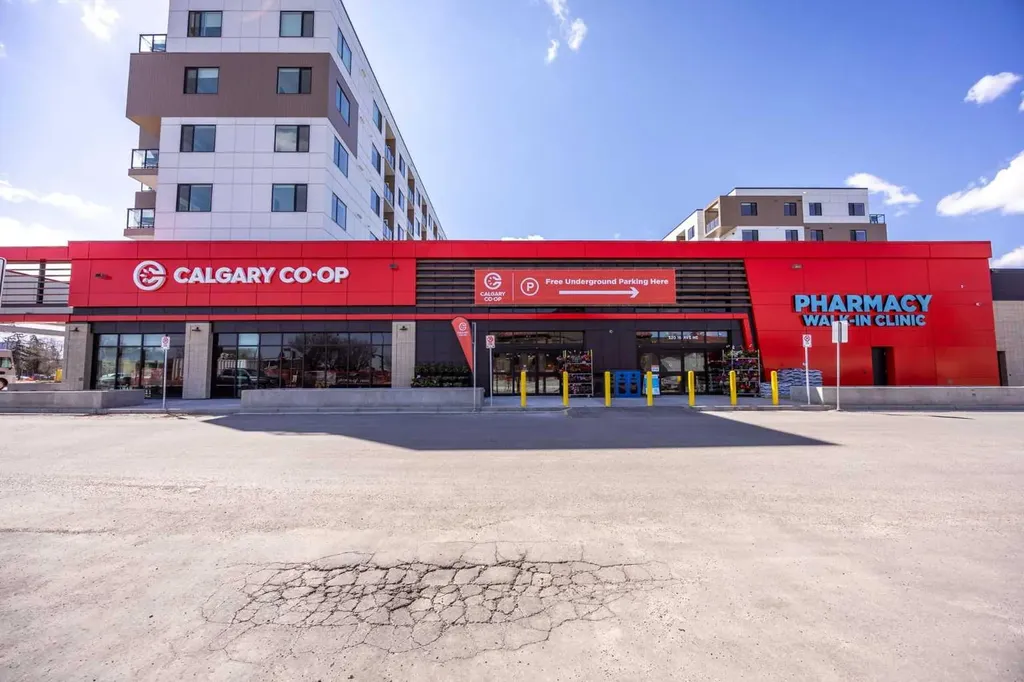 1908 5 Street NE Calgary AB T2E3X5