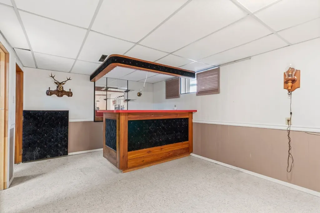 35 Beaupre Crescent Calgary AB T3B 2S9
