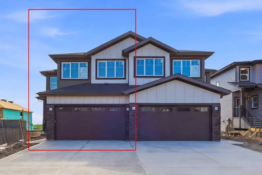 42 Waterford Mews Chestermere AB T1X 3B6