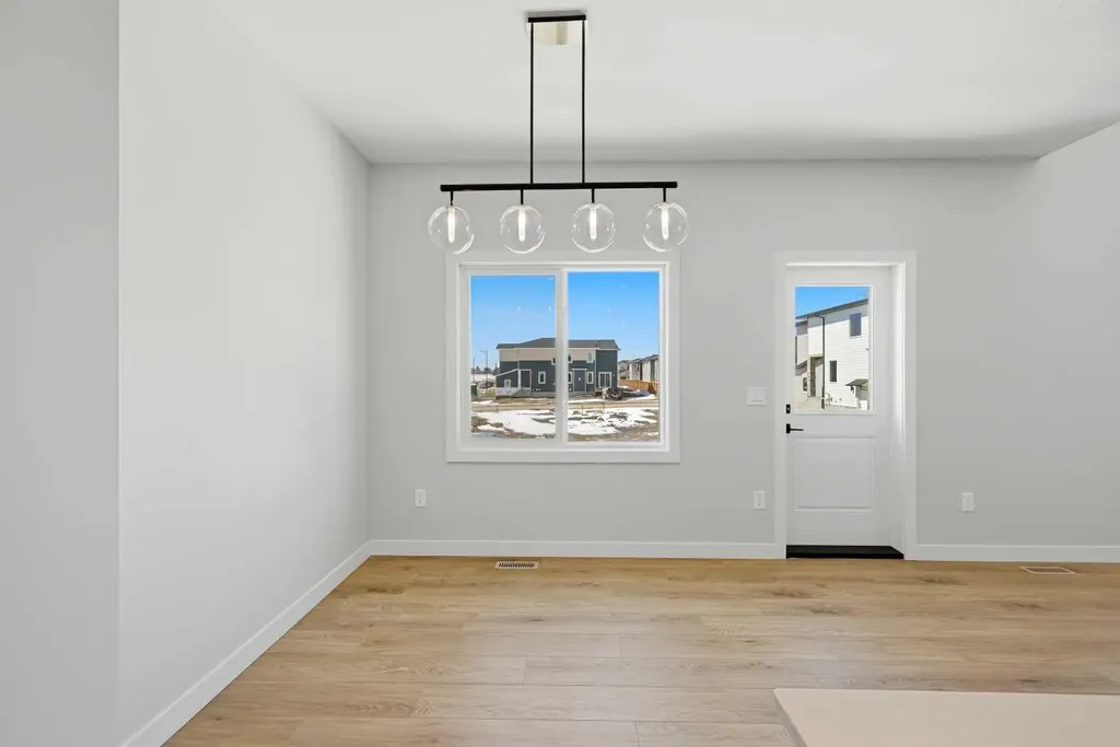 42 Waterford Mews Chestermere AB T1X 3B6