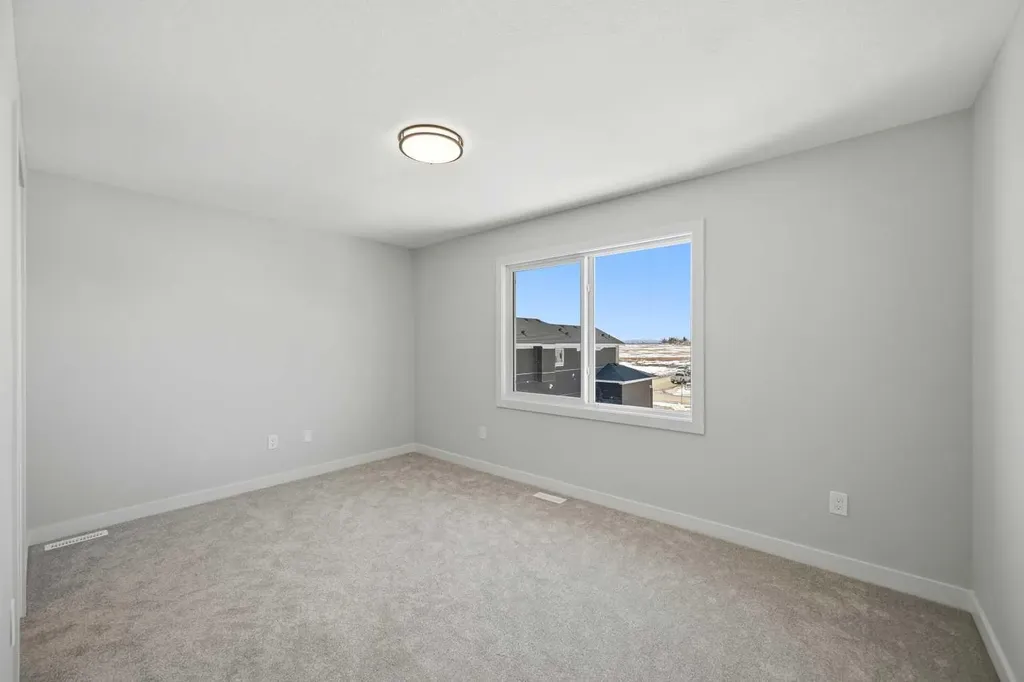 42 Waterford Mews Chestermere AB T1X 3B6