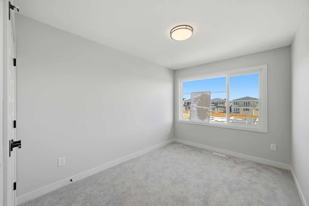 42 Waterford Mews Chestermere AB T1X 3B6