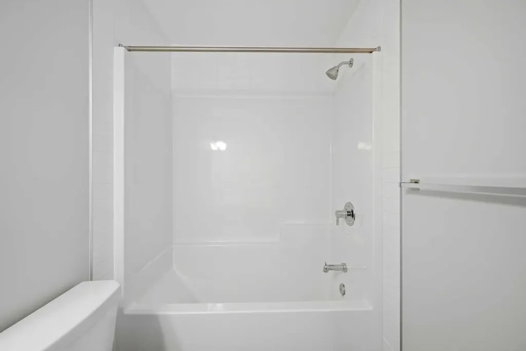 42 Waterford Mews Chestermere AB T1X 3B6