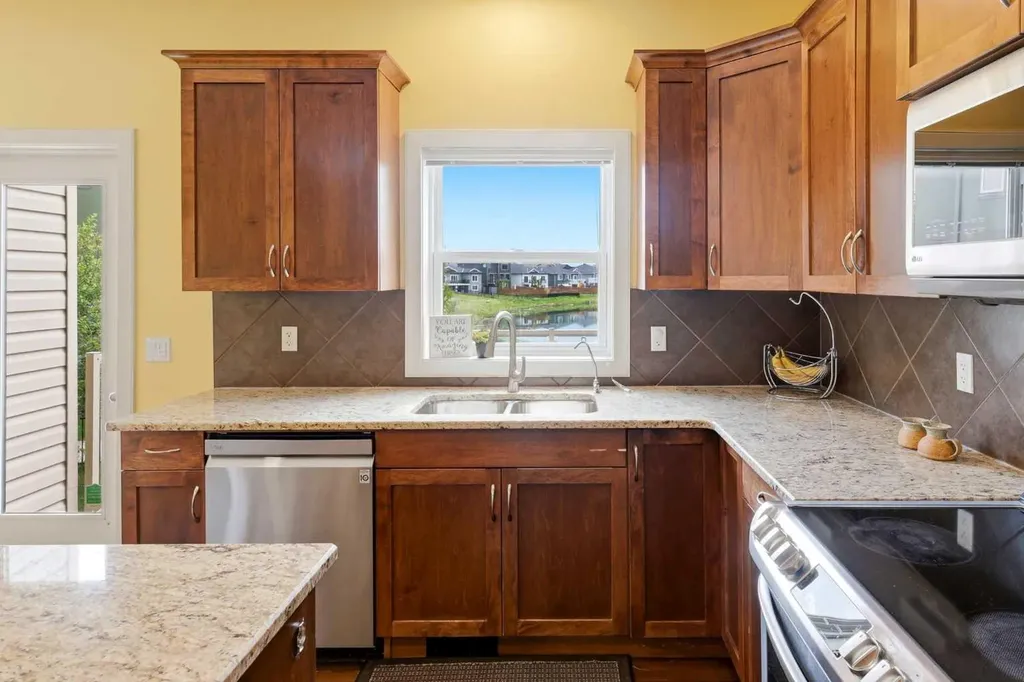 1605 Montgomery Way SE High River AB T1V 0B8