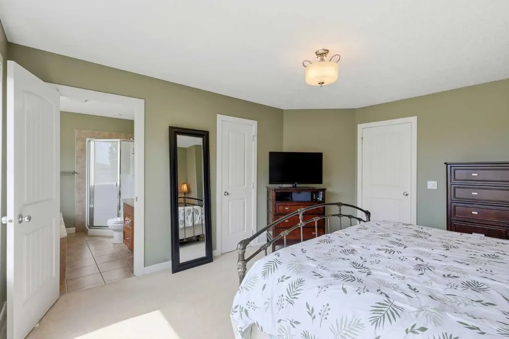1605 Montgomery Way SE High River AB T1V 0B8