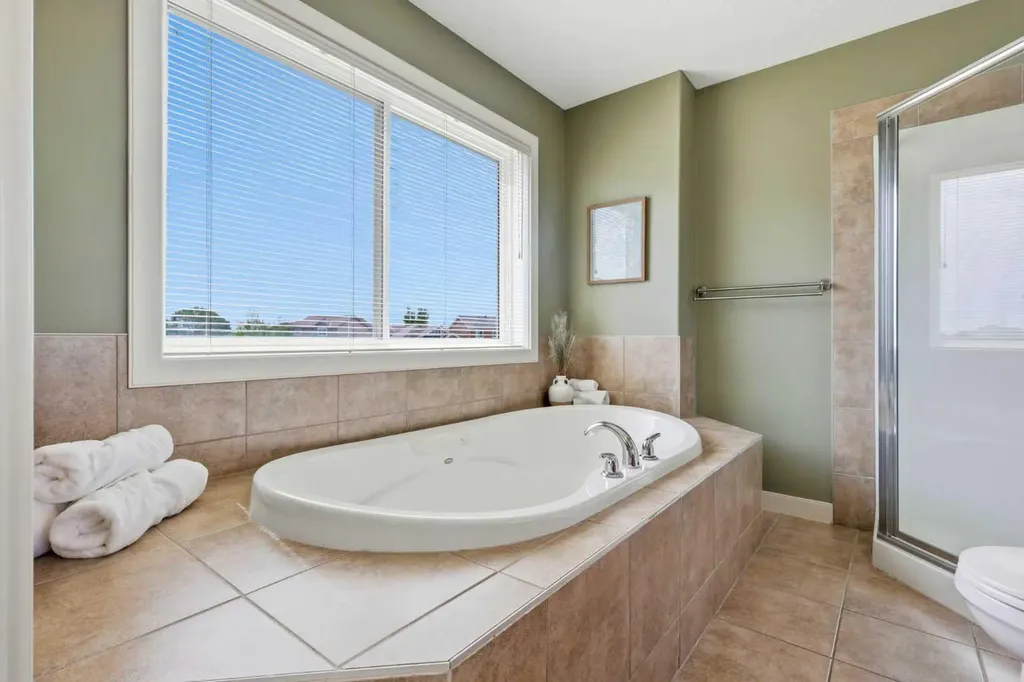 1605 Montgomery Way SE High River AB T1V 0B8