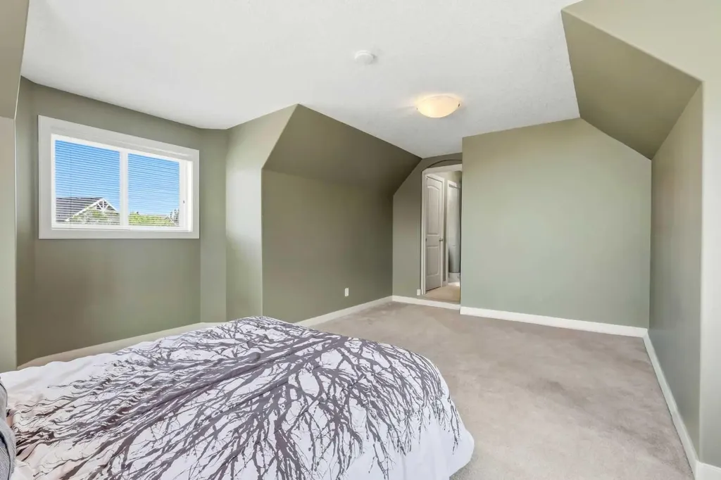 1605 Montgomery Way SE High River AB T1V 0B8