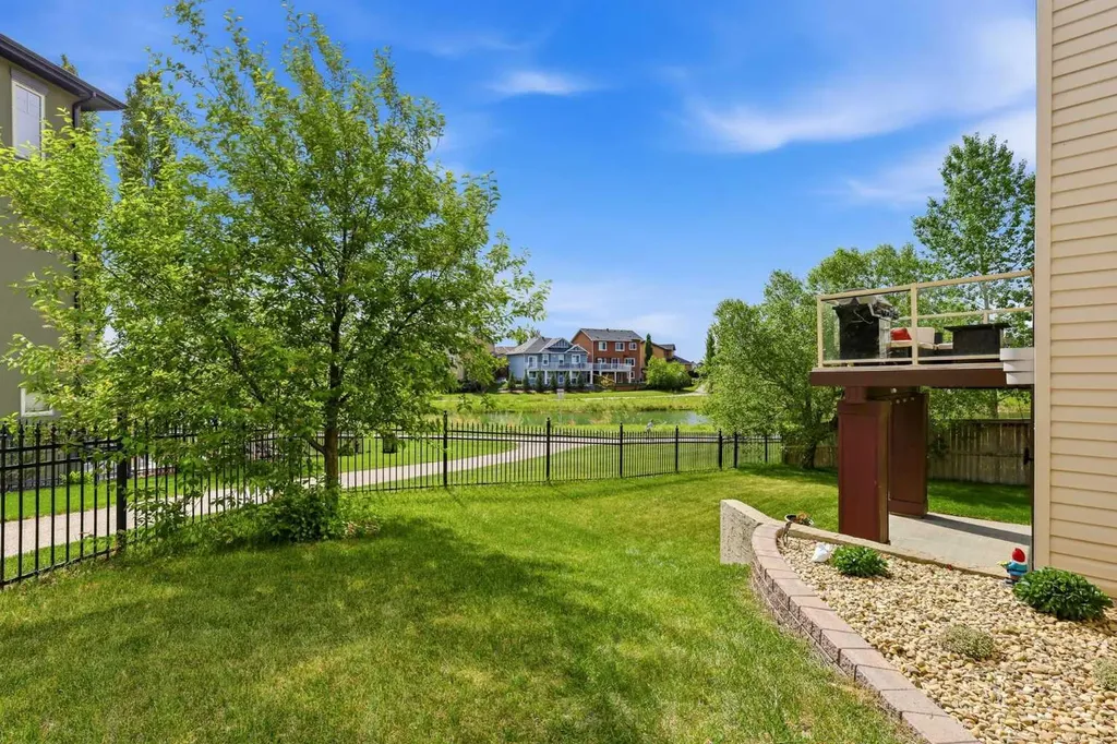1605 Montgomery Way SE High River AB T1V 0B8