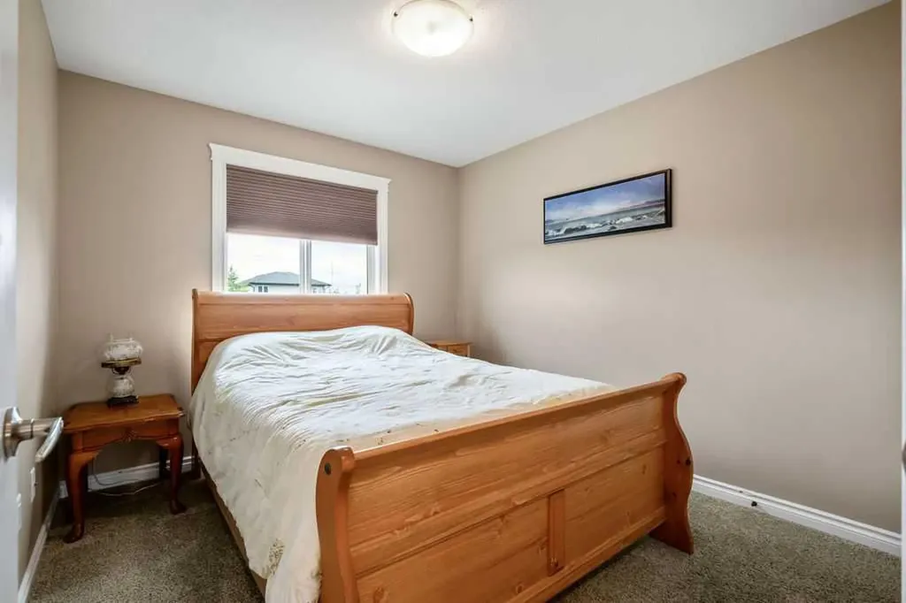 2006 30 Avenue Nanton AB T0L 1R0