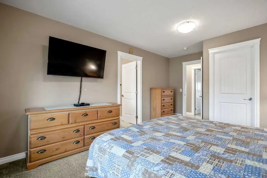 2006 30 Avenue Nanton AB T0L 1R0